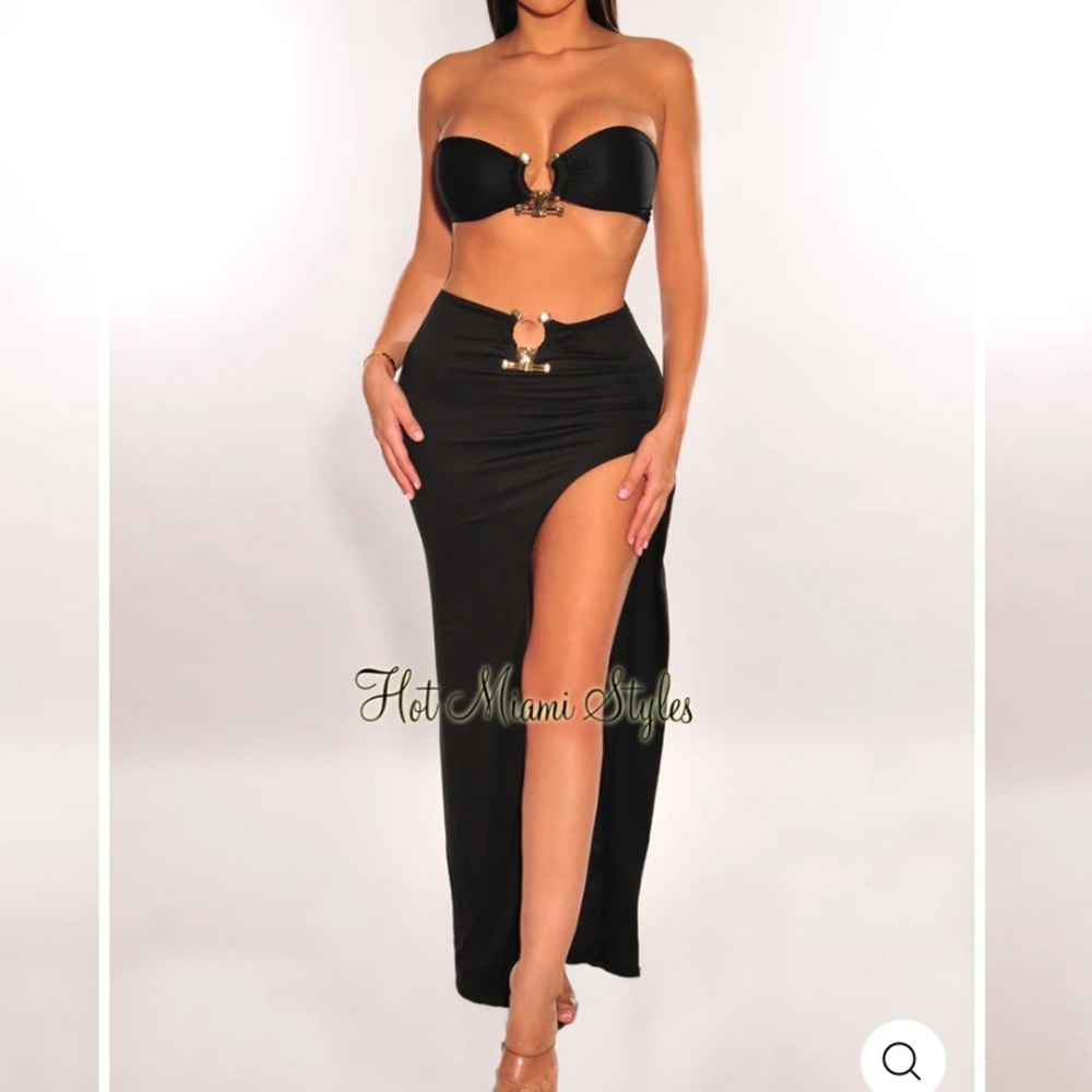 BLACK STRAPLESS, GOLD RING SLIT SKIRT 2 PIECE SET